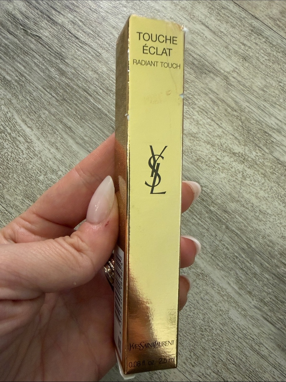 Yves Saint Laurent Gold Radiant Touch Touche Éclat 3.5